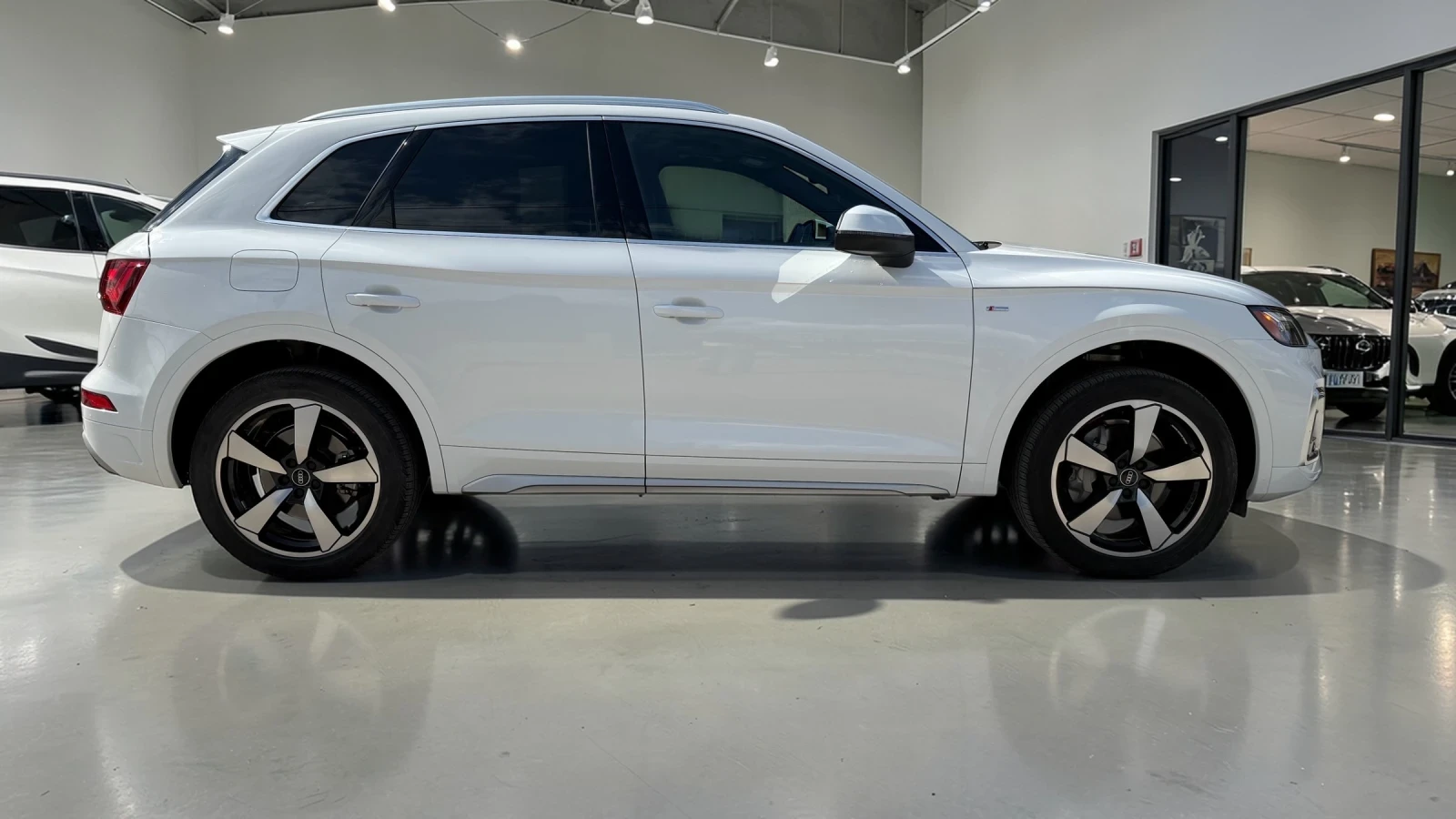 Audi Q5 45 TFSI Quattro S Line , снимка 9 - Автомобили и джипове - 53904021