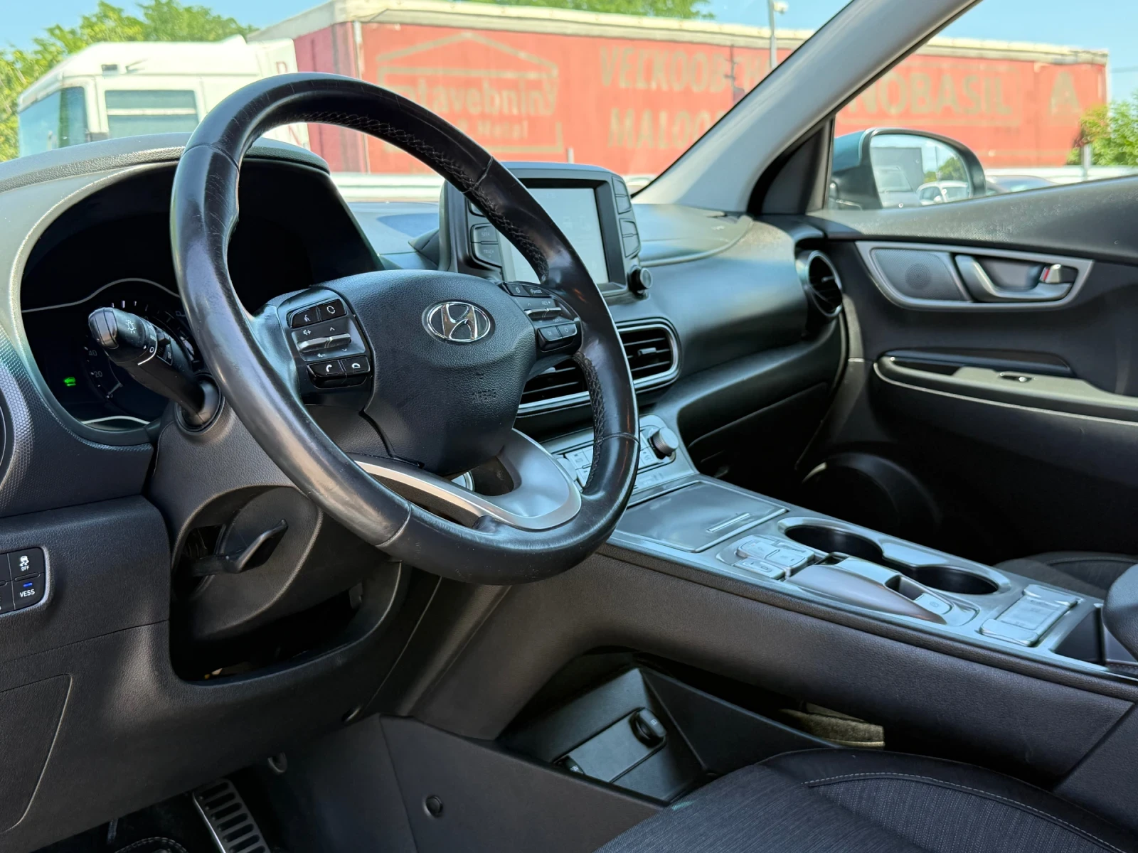 Hyundai Kona 64KW* FULL* Electric, снимка 12 - Автомобили и джипове - 55093726