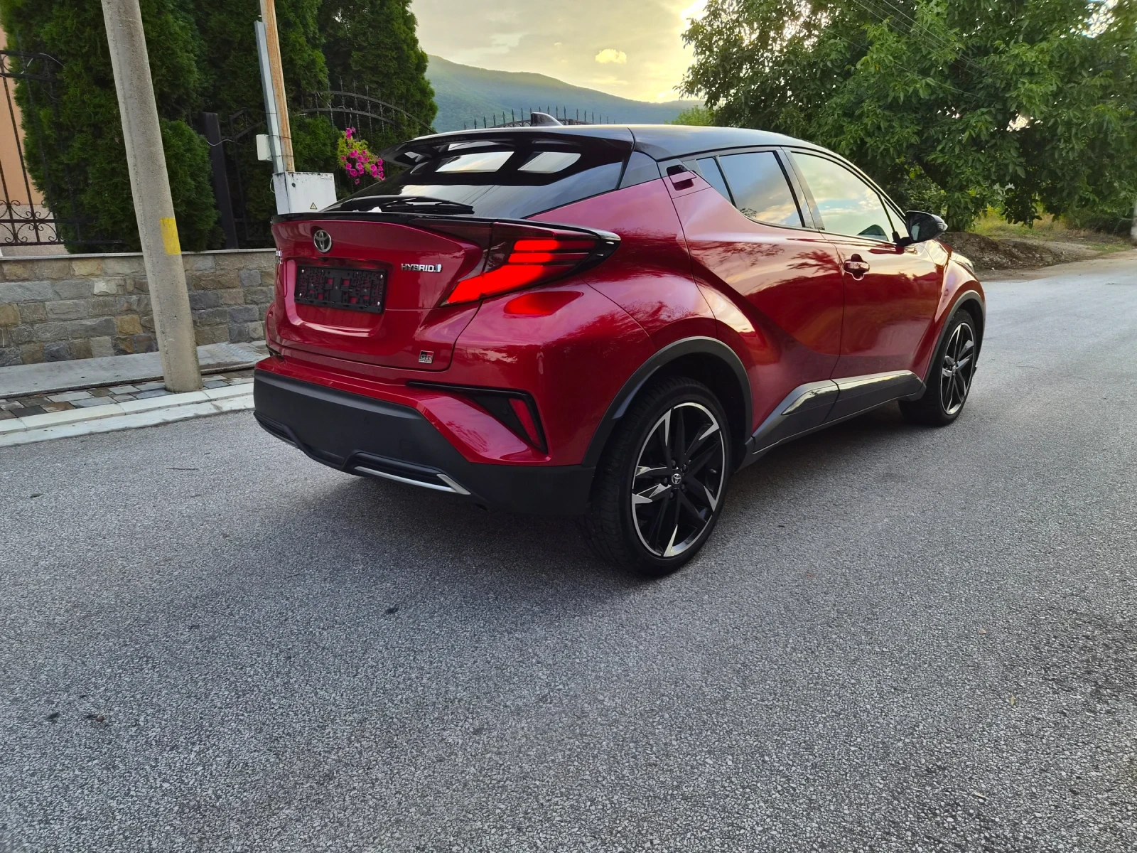 Toyota C-HR GR Sport/10.22г/Гаранция/Hybrid , снимка 5 - Автомобили и джипове - 55253851
