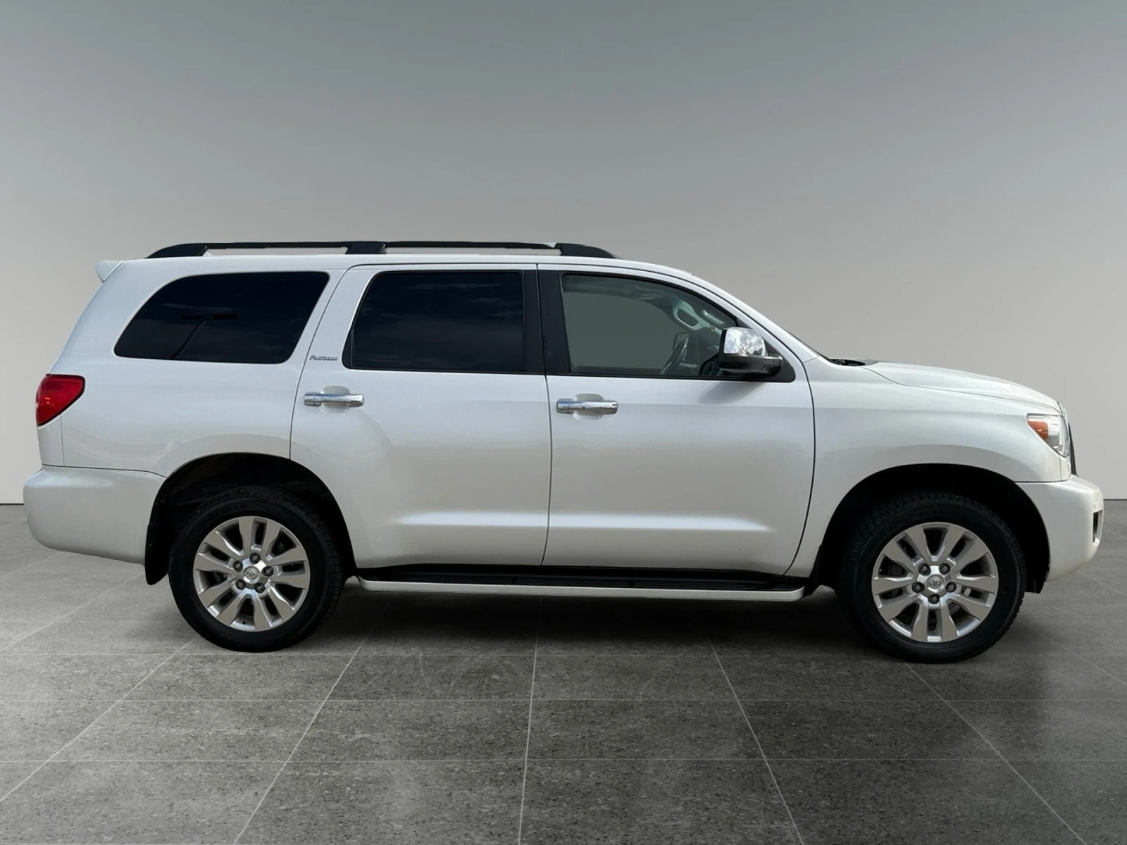 Toyota Sequoia 5.7* V8* PLATINUM* ПОДГРЕВ* ОБДУХВАНЕ* КАМЕРА* JBL, снимка 5 - Автомобили и джипове - 55563070