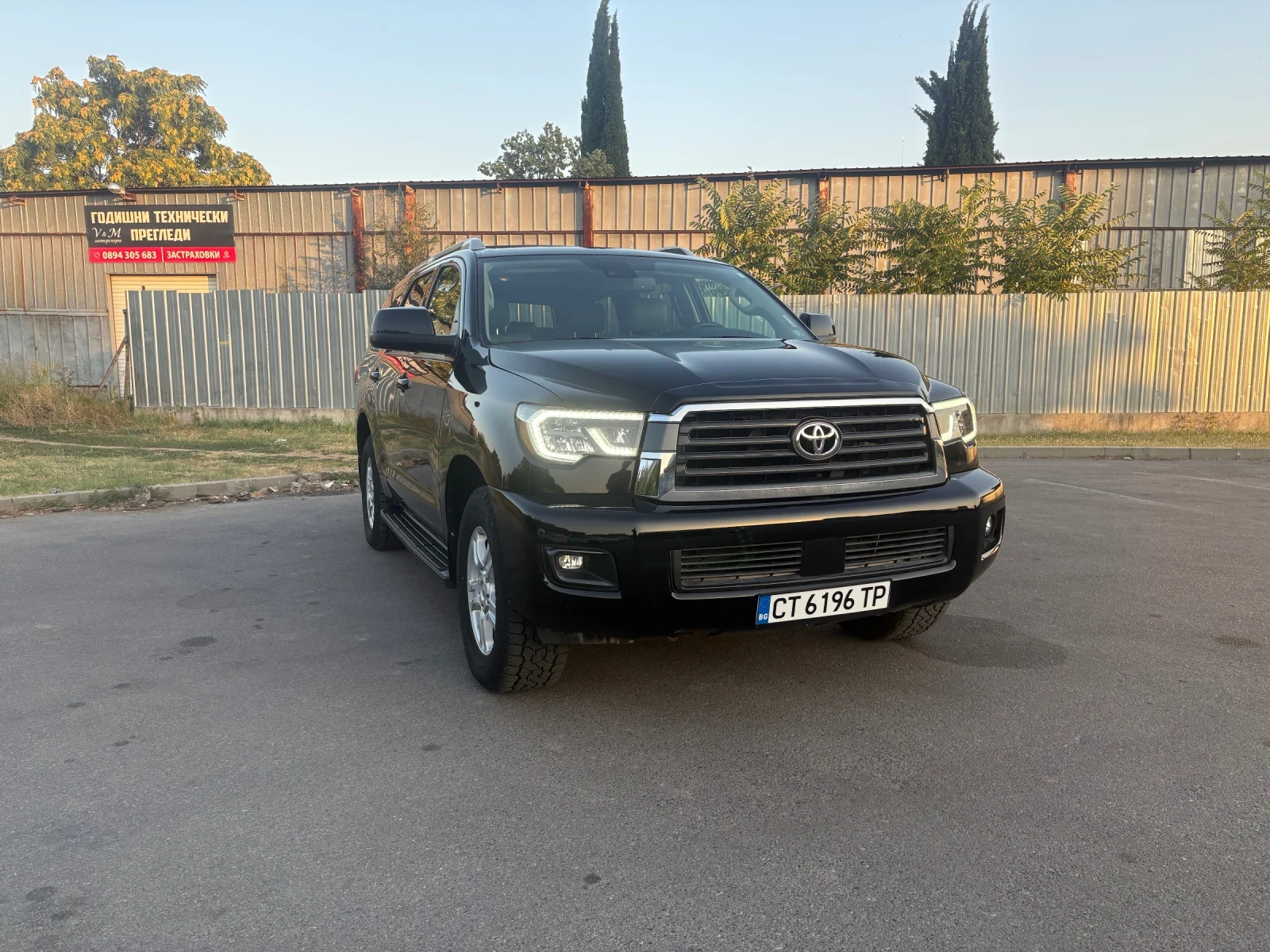Toyota Sequoia SR, снимка 2 - Автомобили и джипове - 55657697