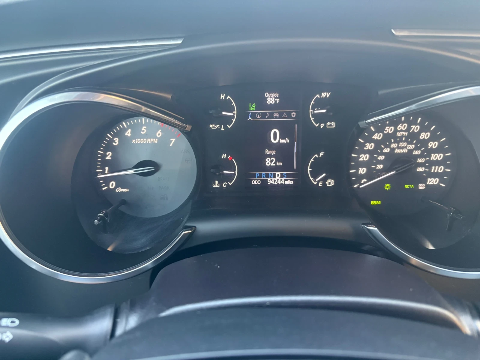 Toyota Sequoia SR, снимка 14 - Автомобили и джипове - 55657697