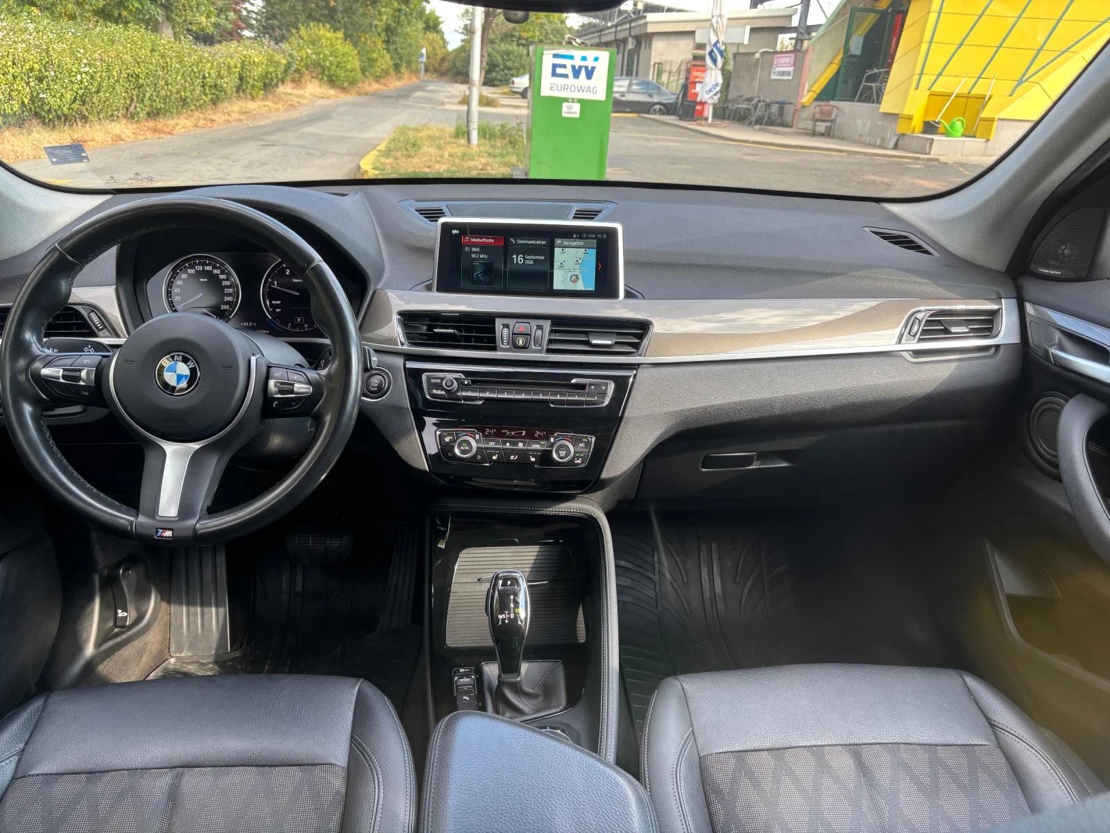BMW X1 20d xDrive * Keyless, снимка 9 - Автомобили и джипове - 56149971