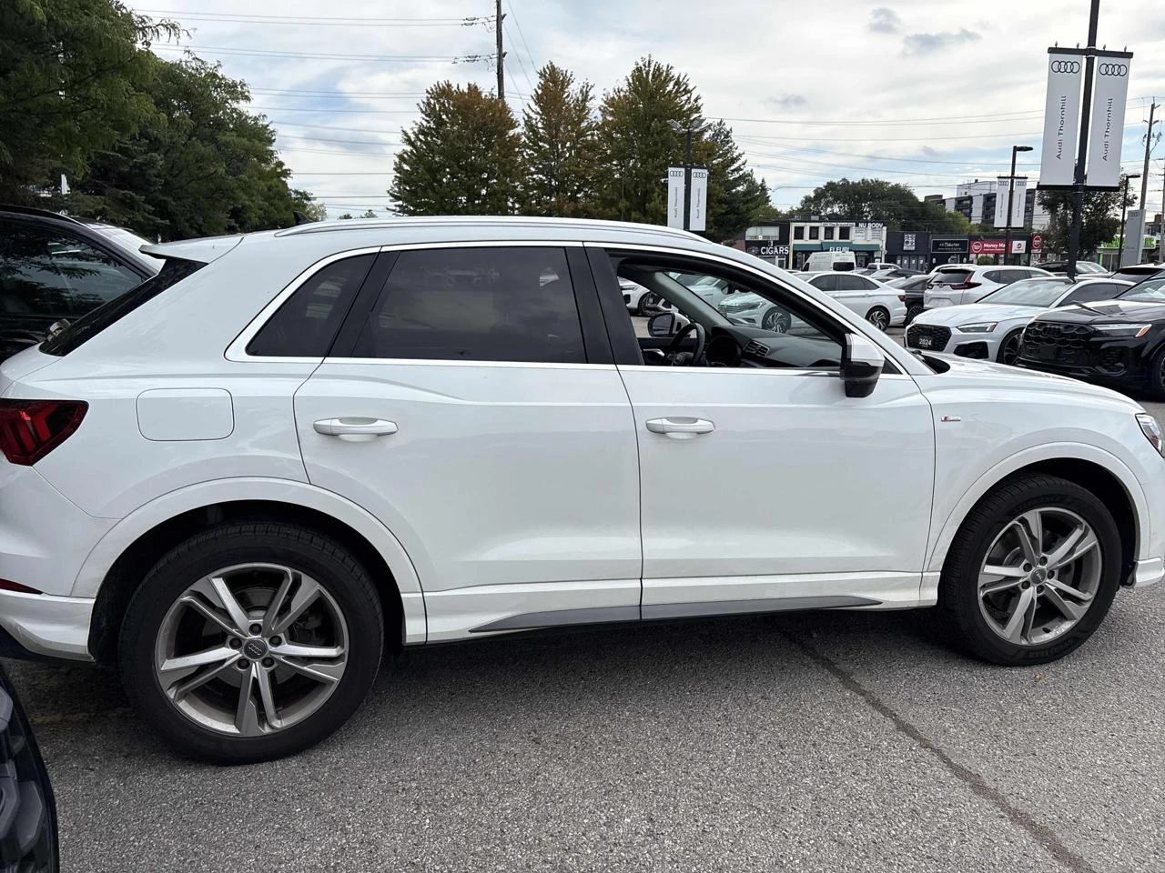 Audi Q3 45TFSI/SLINE/LED/ПАНО/ПОДГРЕВ/КАМЕРА/DIGITAL, снимка 4 - Автомобили и джипове - 56168878
