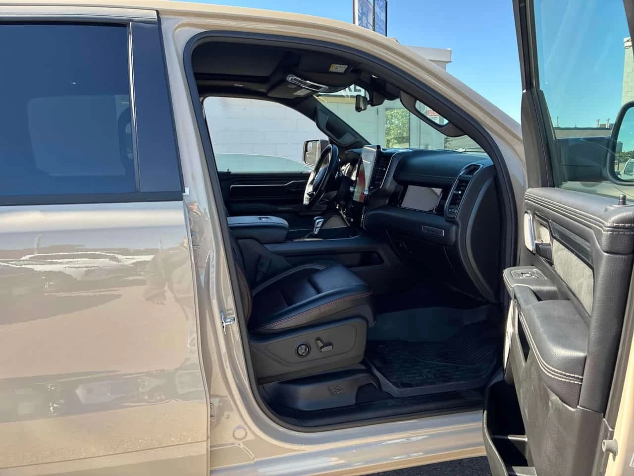 Dodge RAM 1500 * Rebel * АВТОКРЕДИТ БЕЗ ПЪРВОНАЧАЛНА ВНОСКА* , снимка 11 - Автомобили и джипове - 56209132
