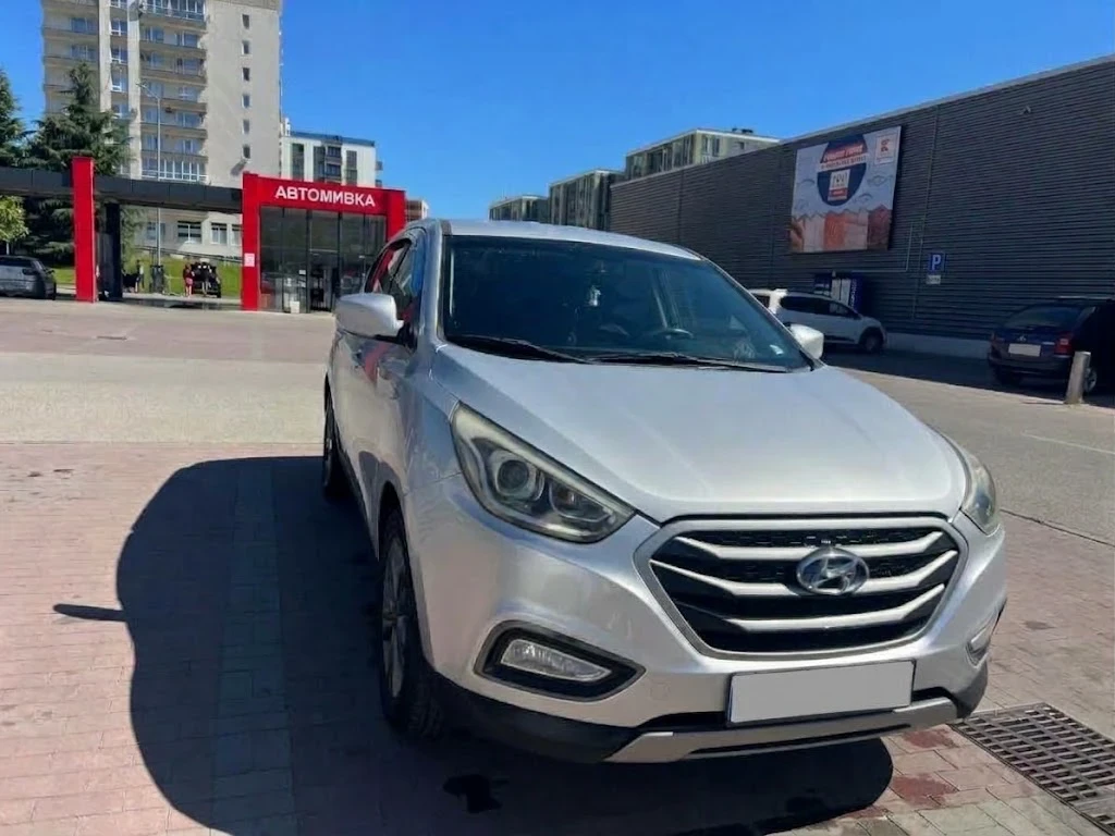 Hyundai Tucson, снимка 2 - Автомобили и джипове - 56339281