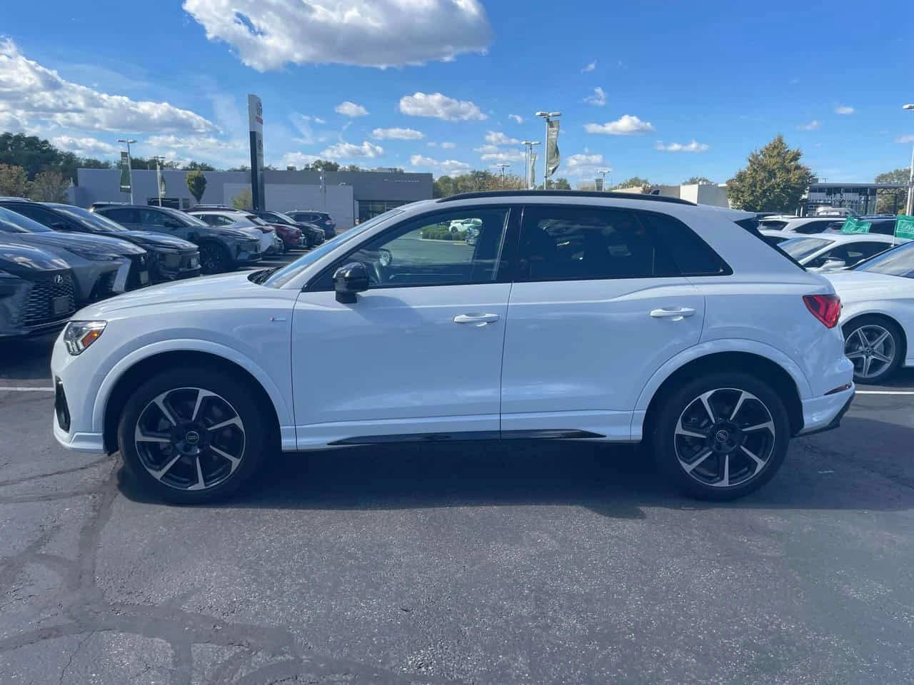 Audi Q3 Technik | CARFAX | ��� ��������� | ��� ����� | Mobile.bg � ����������� 3