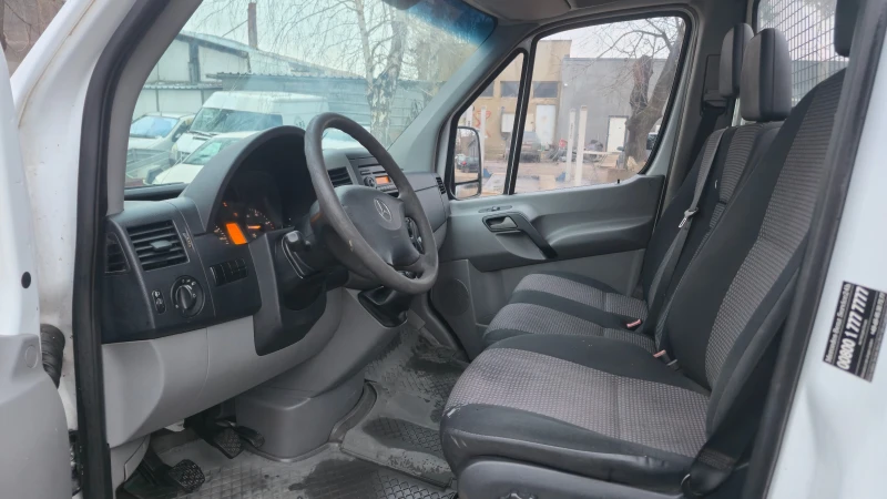 Mercedes-Benz Sprinter Отличен 3.5т, снимка 9 - Бусове и автобуси - 53470968