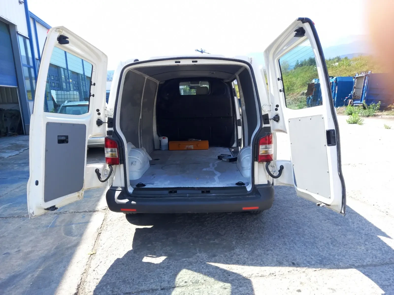 VW T5 TRANSPORTER 1.9TDI 102k.c. - изображение 4