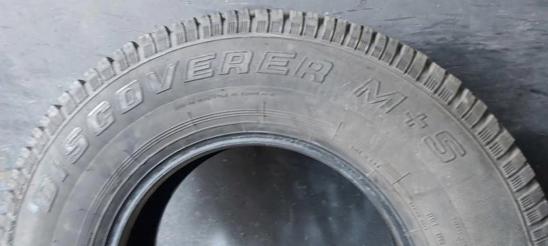 Гуми Зимни 235/85R16, снимка 6 - Гуми и джанти - 35148604