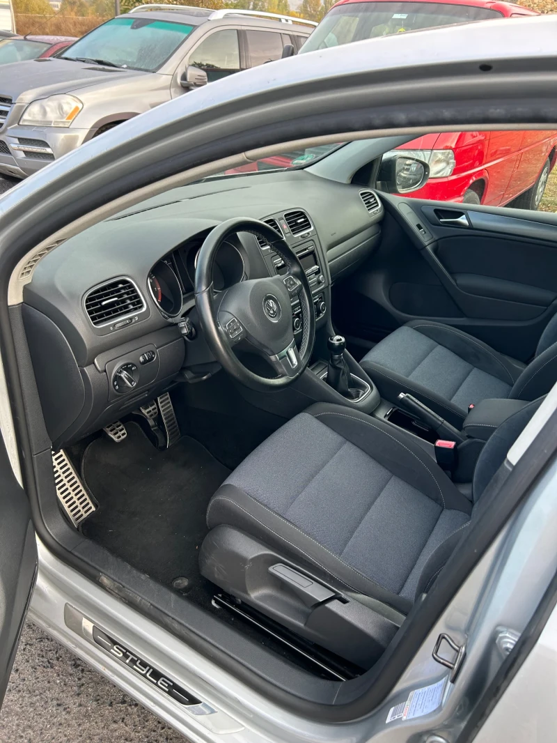 VW Golf Style 1.2 TSI, снимка 2 - Автомобили и джипове - 47992879