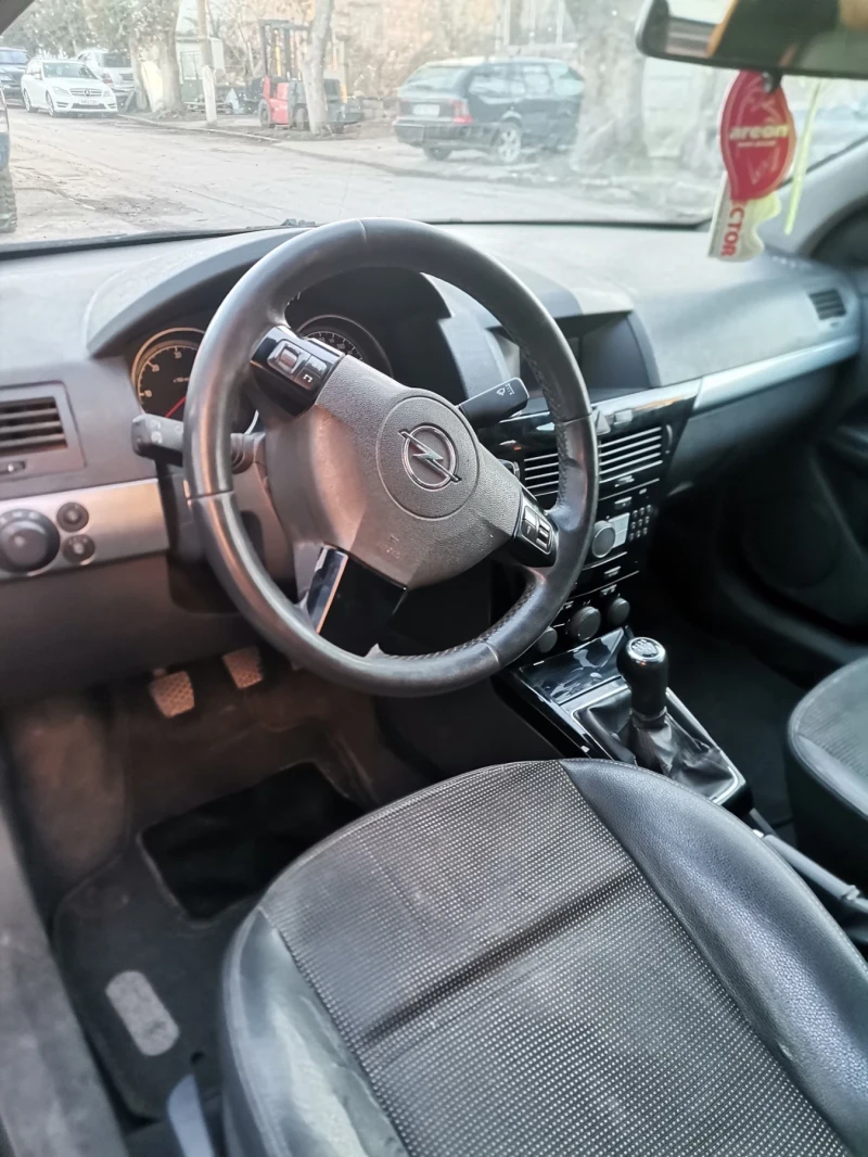 Opel Astra H, снимка 5 - Автомобили и джипове - 48549241