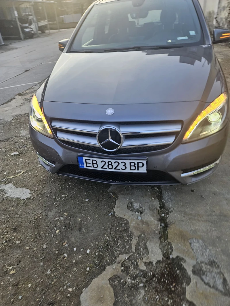 Mercedes-Benz B 180 ПОДГРЕВ* DISTRONIC * ЕВРО 6* ПАНОРАМА* 6 СКОРОСТИ , снимка 2 - Автомобили и джипове - 52657217