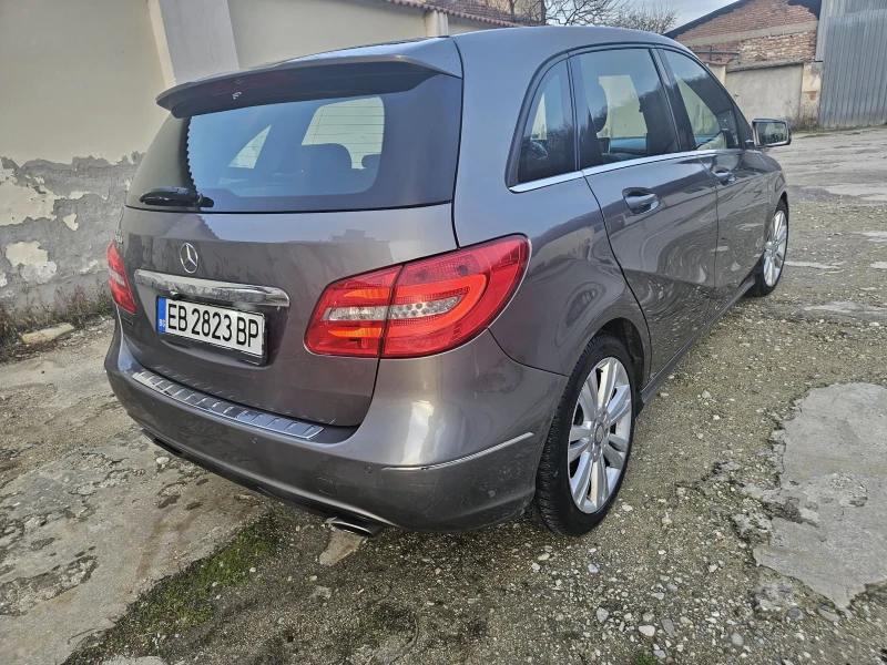 Mercedes-Benz B 180 ПОДГРЕВ* DISTRONIC * ЕВРО 6* ПАНОРАМА* 6 СКОРОСТИ , снимка 8 - Автомобили и джипове - 52657217