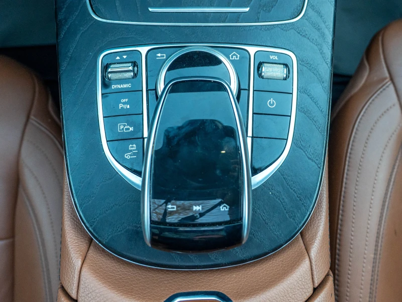 Mercedes-Benz E 300 AMG Line Distronic Burmester Digital Panorama 9G, снимка 16 - Автомобили и джипове - 52854758