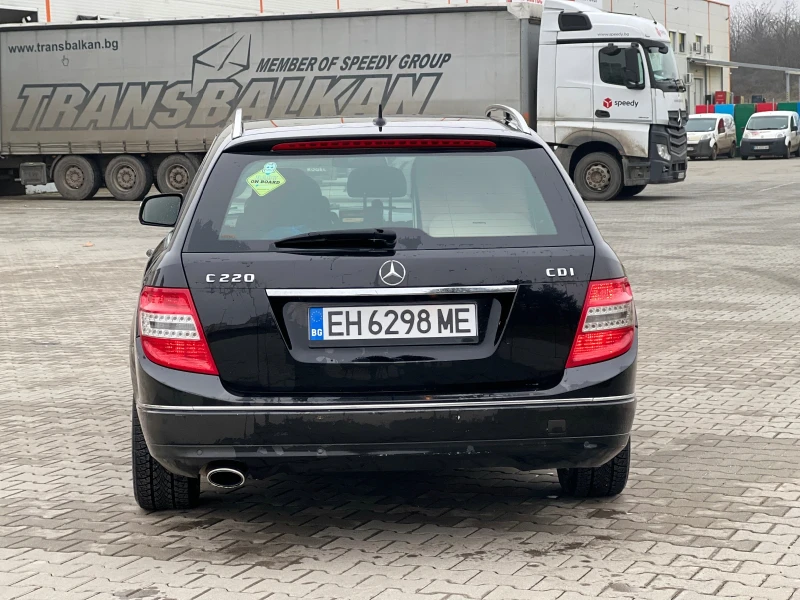 Mercedes-Benz C 220 2.2CDI, снимка 3 - Автомобили и джипове - 53570356