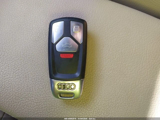 Audi A4 2.0T PREMIUM, снимка 11 - Автомобили и джипове - 53272525