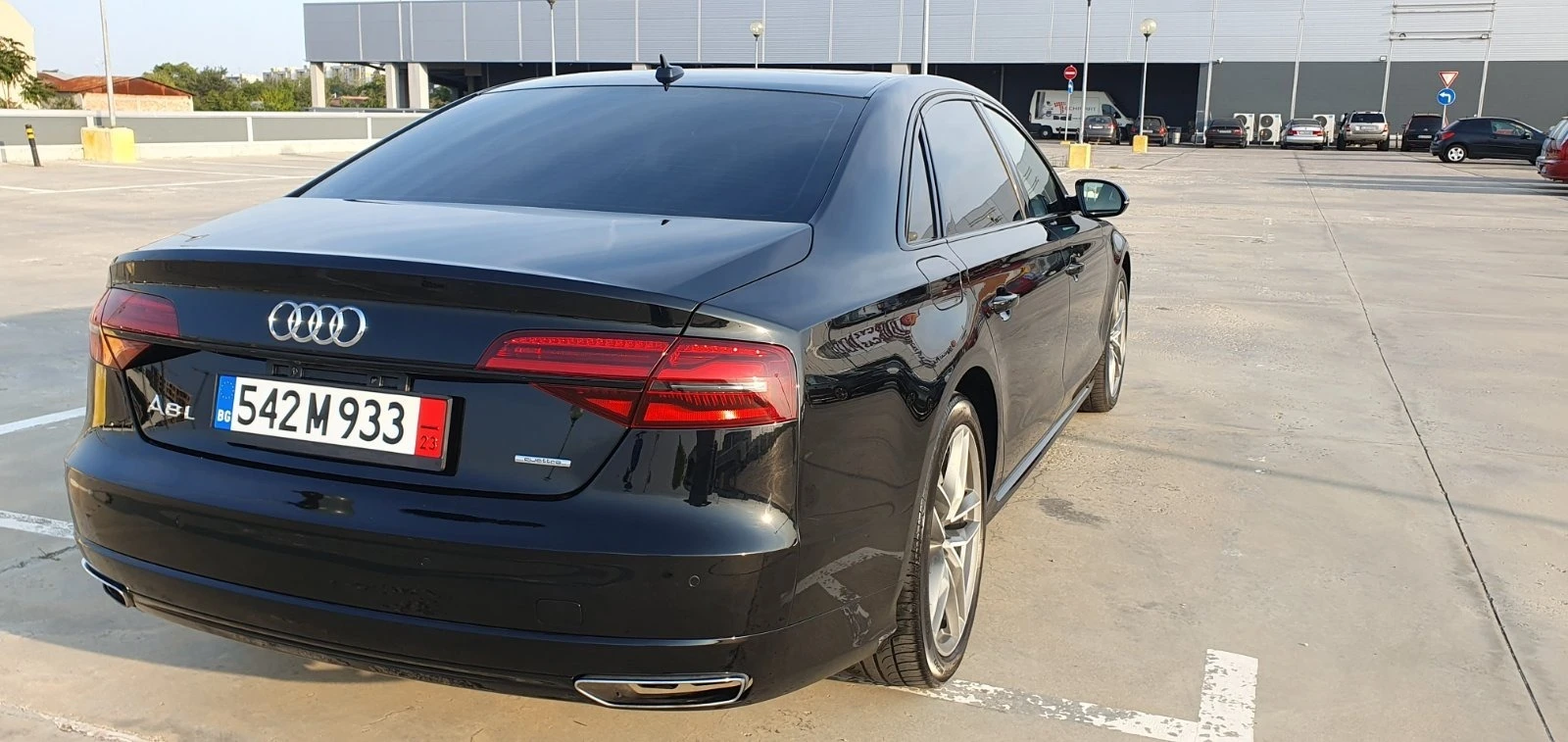 Audi A8 3.0TFSI Long Black Edition - изображение 7