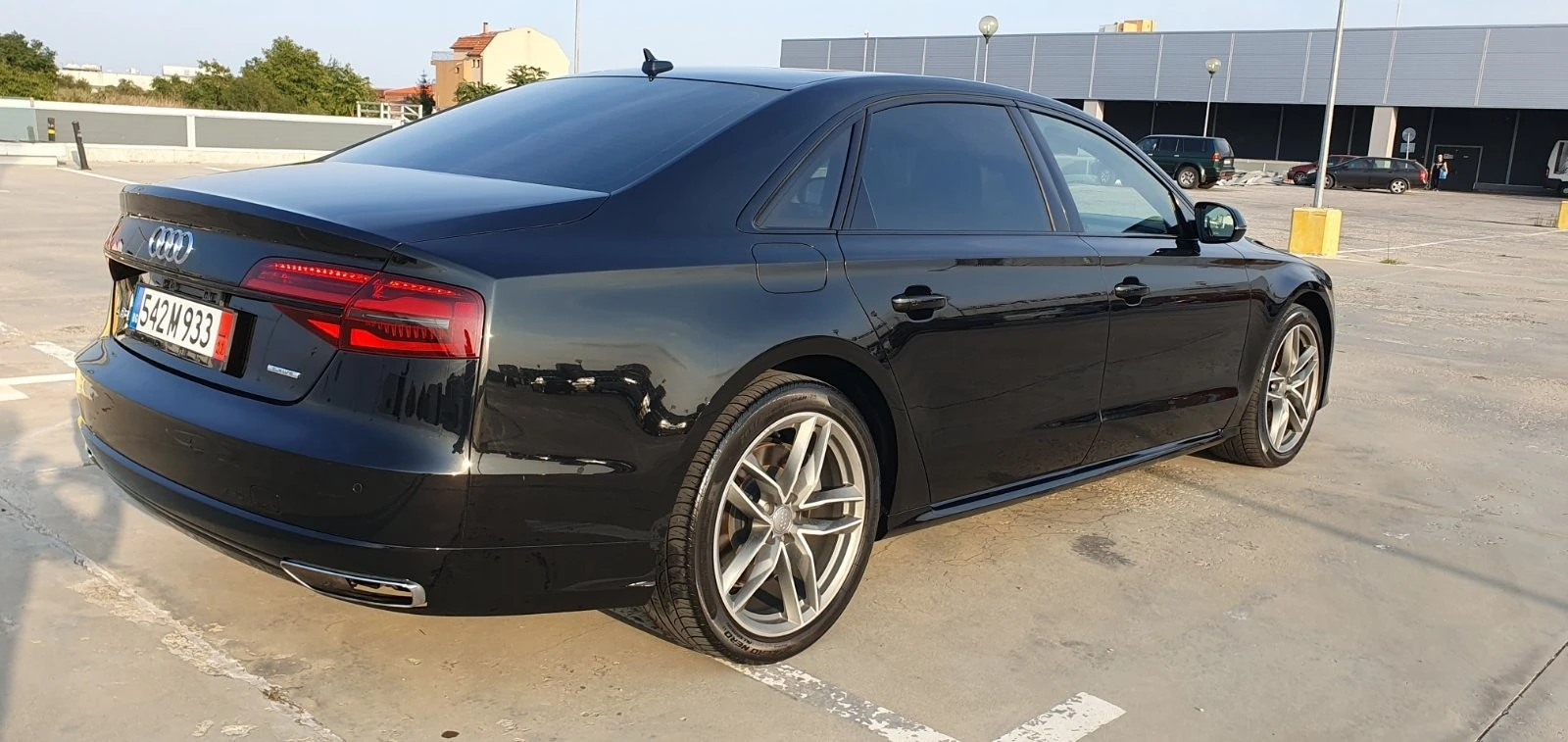 Audi A8 3.0TFSI Long Black Edition - изображение 6