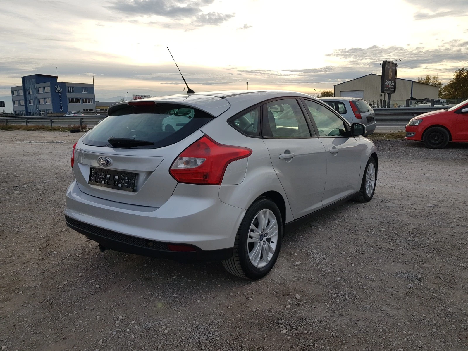 Ford Focus 1.6 - 116 к.с. ЛИЗИНГ - изображение 5