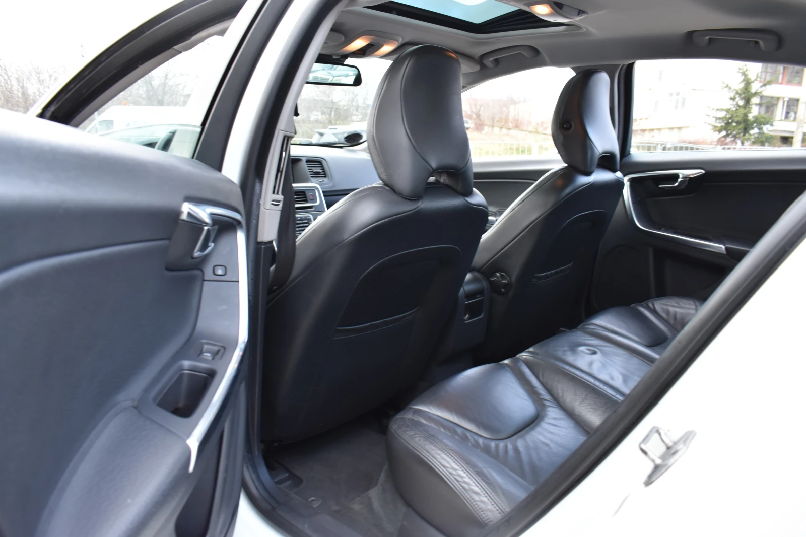 Volvo S60 2.5T* 245h.p* LED* Luxury | Mobile.bg   12