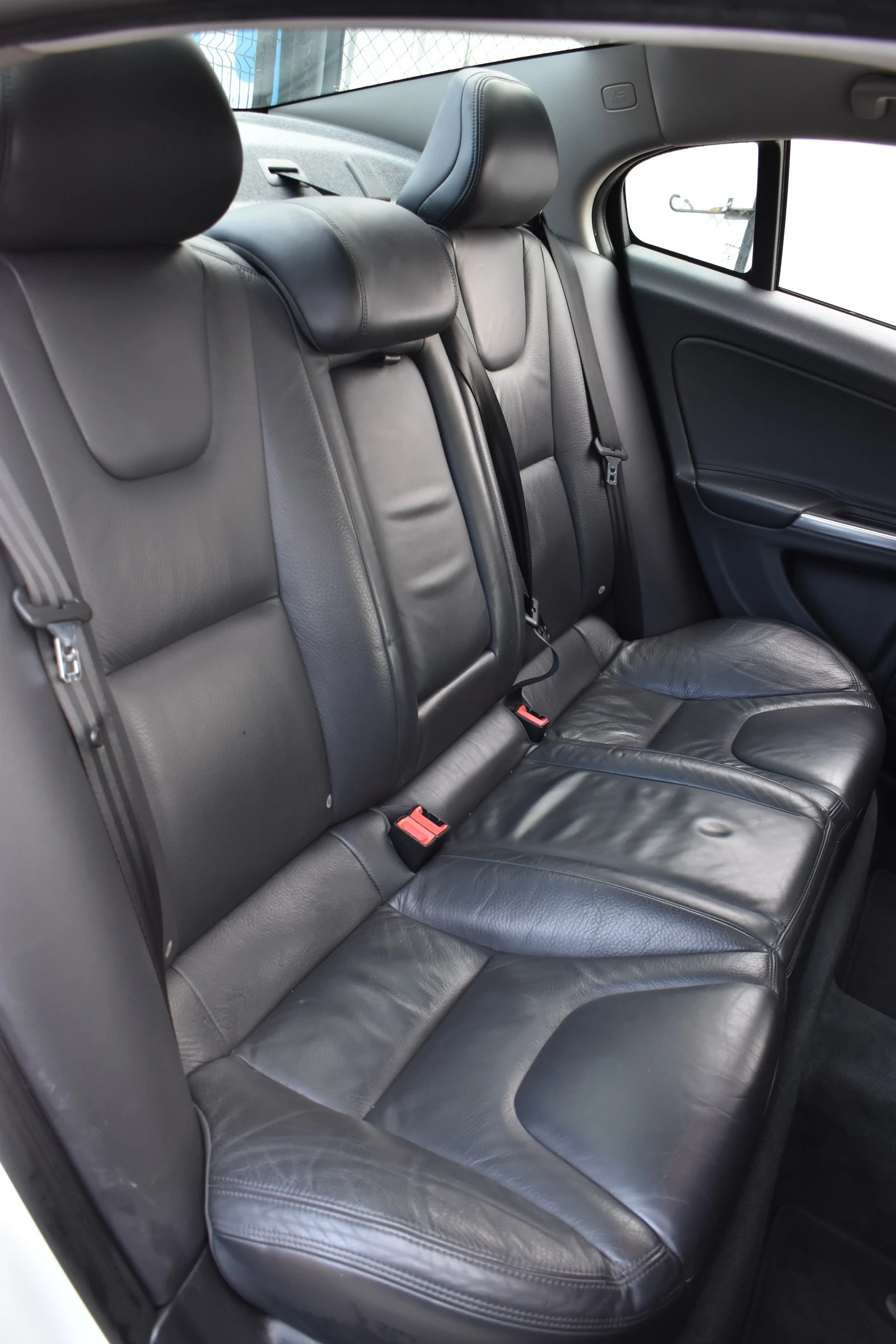 Volvo S60 2.5T* 245h.p* LED* Luxury | Mobile.bg   13