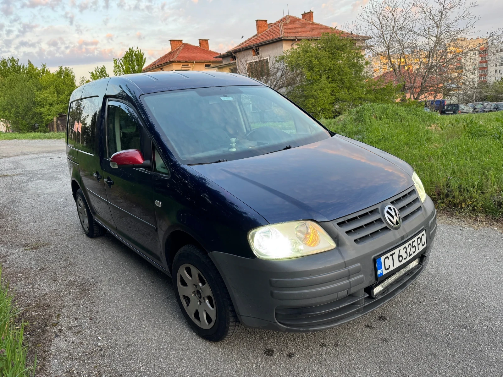 VW Caddy 2.0 sdi  - изображение 10