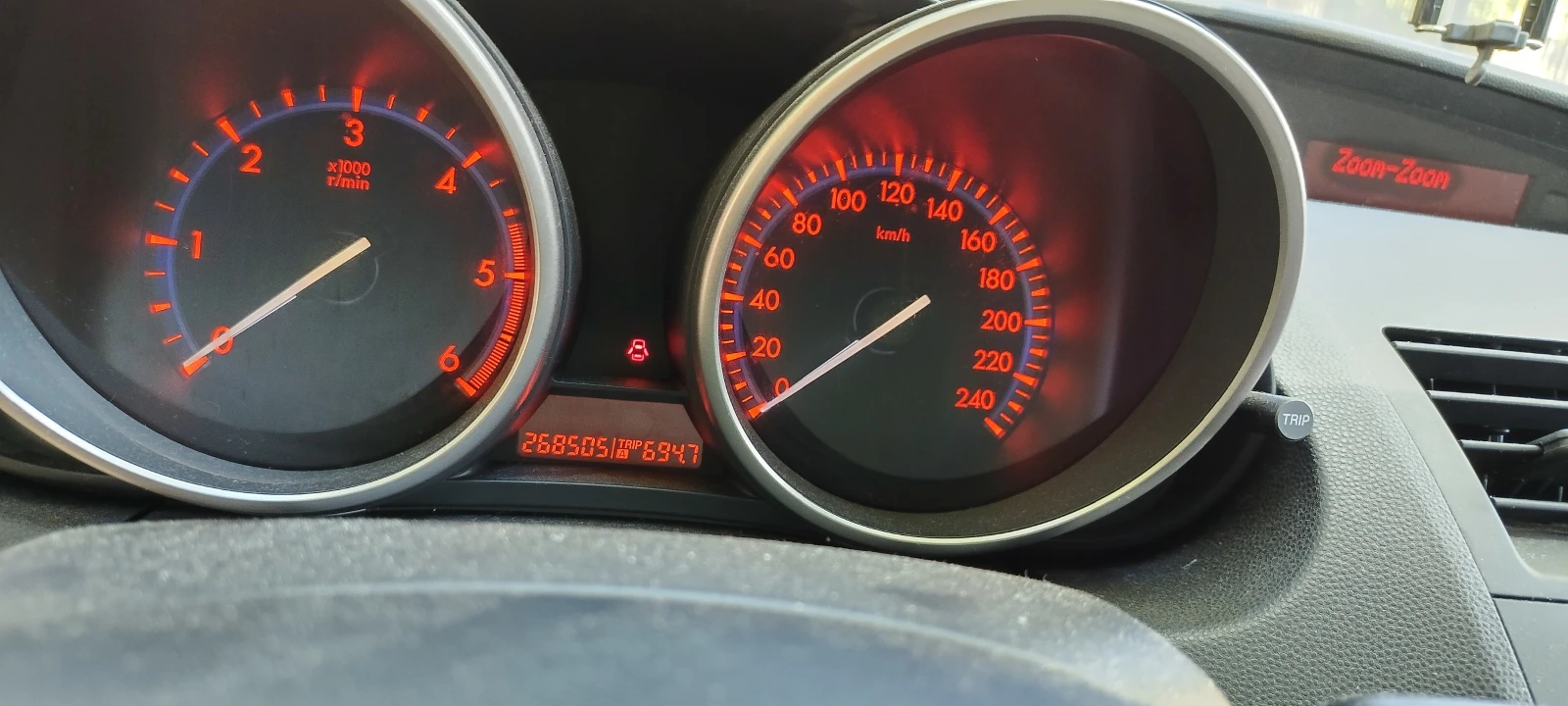 Mazda 3  - изображение 8