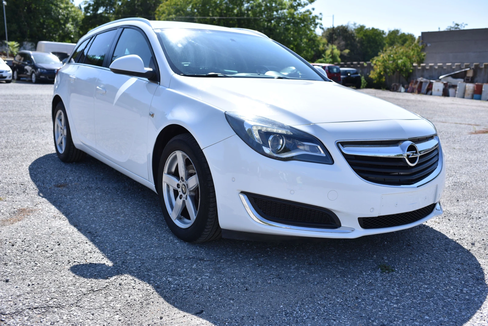 Opel Insignia Sports Tourer SW - изображение 3