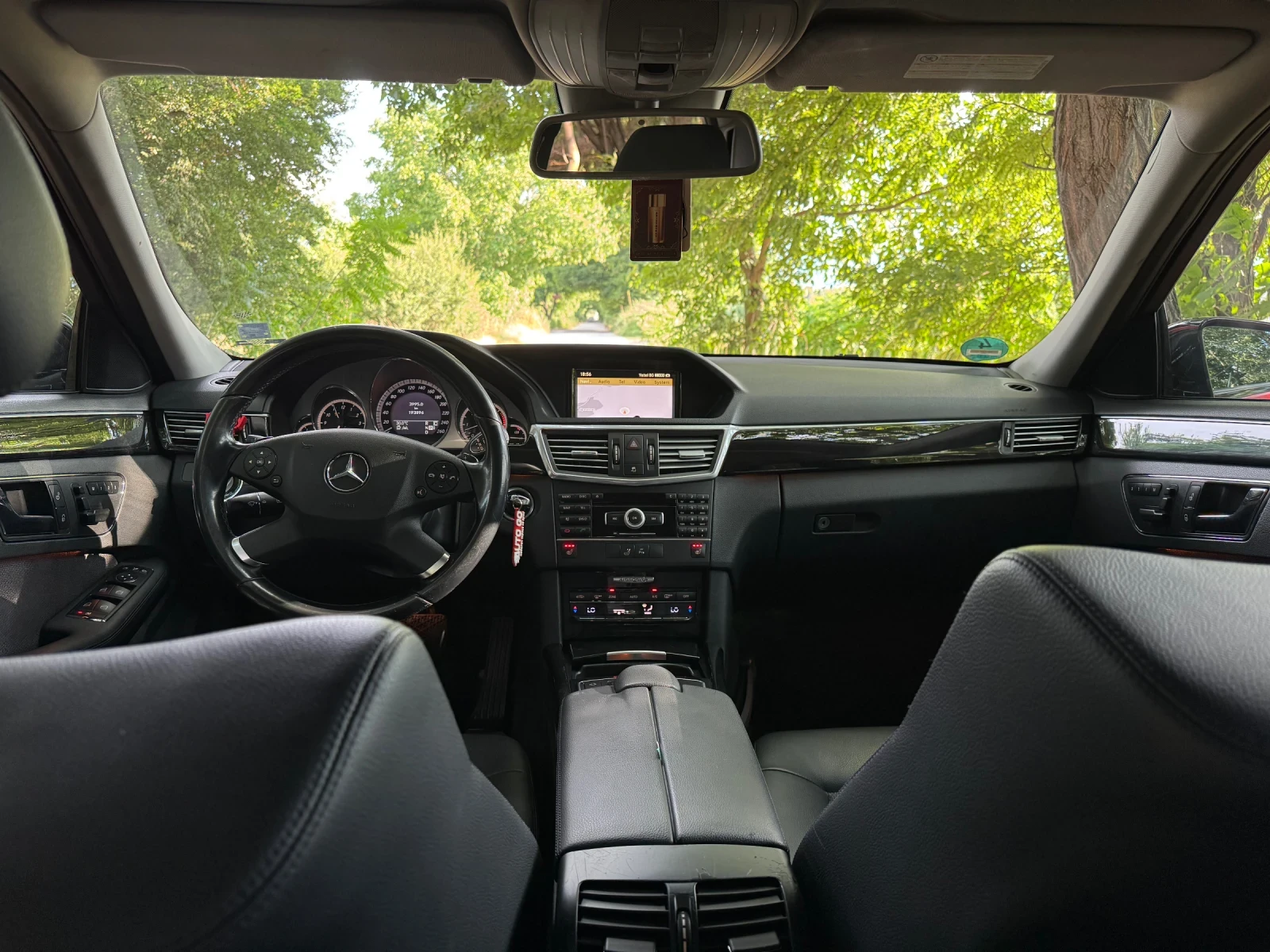 Mercedes-Benz E 350 3.5D - изображение 7