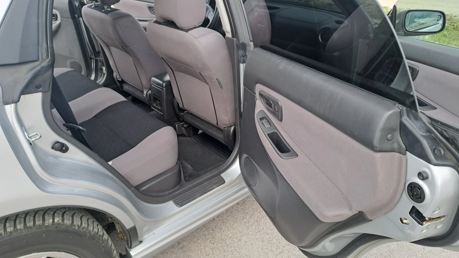 Subaru Impreza FACE 2.0I 160кс ГАЗ АВТОМАТ РЕГИСТРИРАНО - изображение 10