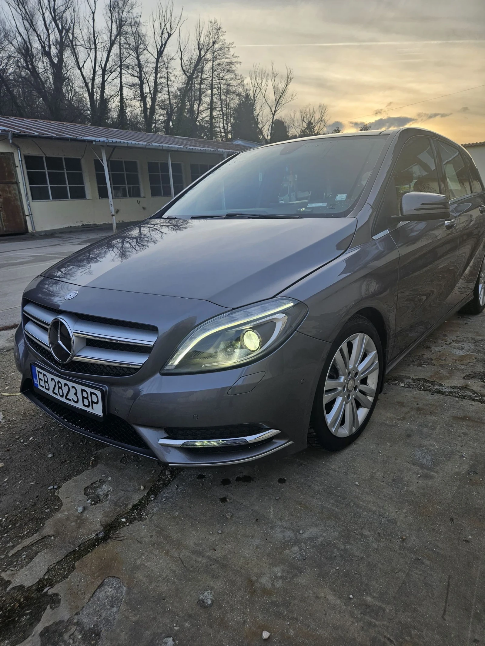 Mercedes-Benz B 180 ПОДГРЕВ* DISTRONIC * ЕВРО 6* ПАНОРАМА* 6 СКОРОСТИ  - изображение 3