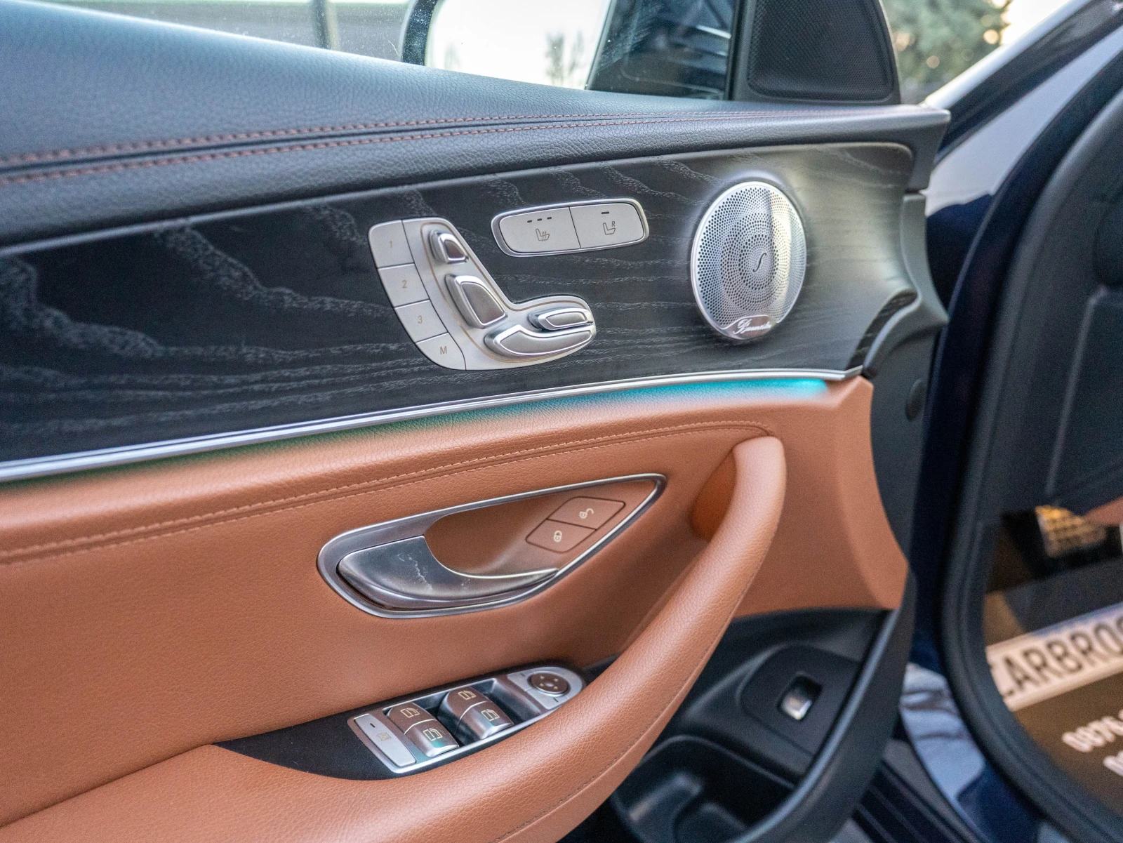 Mercedes-Benz E 300 AMG Line Distronic Burmester Digital Panorama 9G | Mobile.bg � ����������� 14