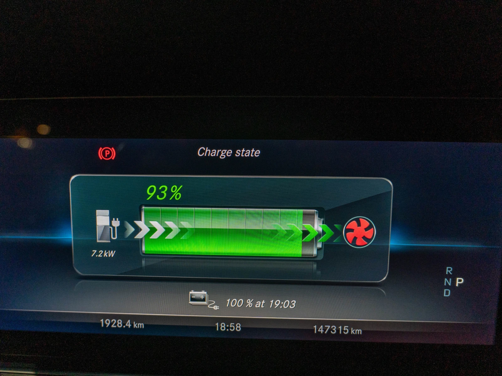 Mercedes-Benz E 300 AMG Line Distronic Burmester Digital Panorama 9G | Mobile.bg � ����������� 12