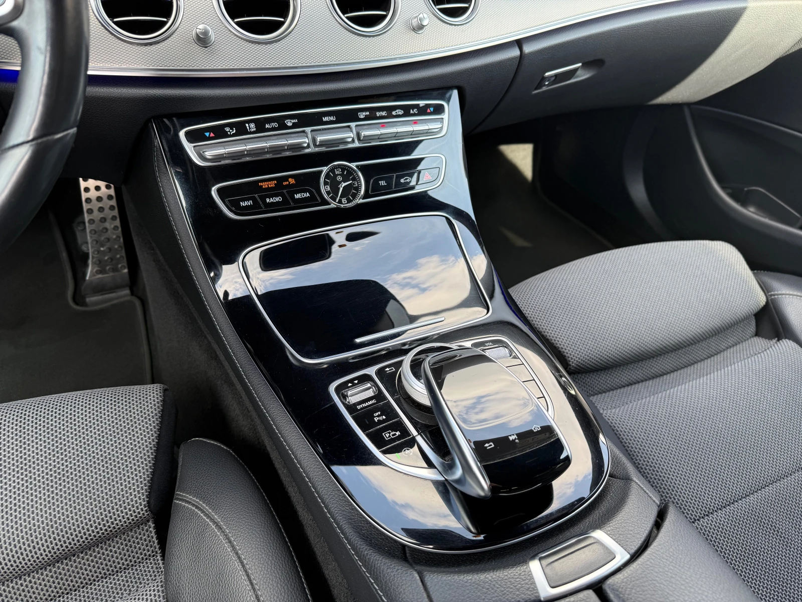 Mercedes-Benz E 220 d 4-MATIC 9G-TRONIC AMG !!!!  ��� ��������� !!!! | Mobile.bg � ����������� 13