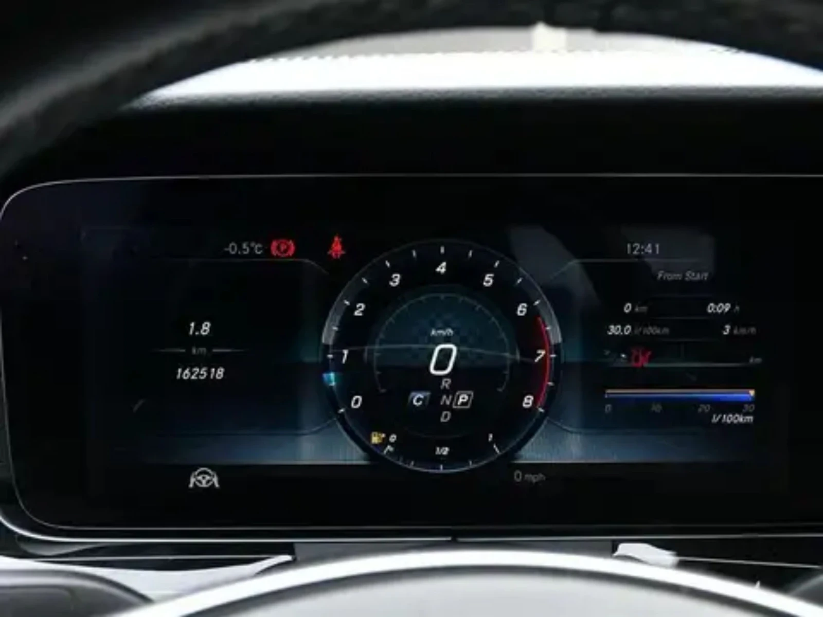 Mercedes-Benz E 43 AMG 2018/PANO/360/PREMIUM 3D-Audio/4MATIC/Distronic, снимка 9 - Автомобили и джипове - 54030889