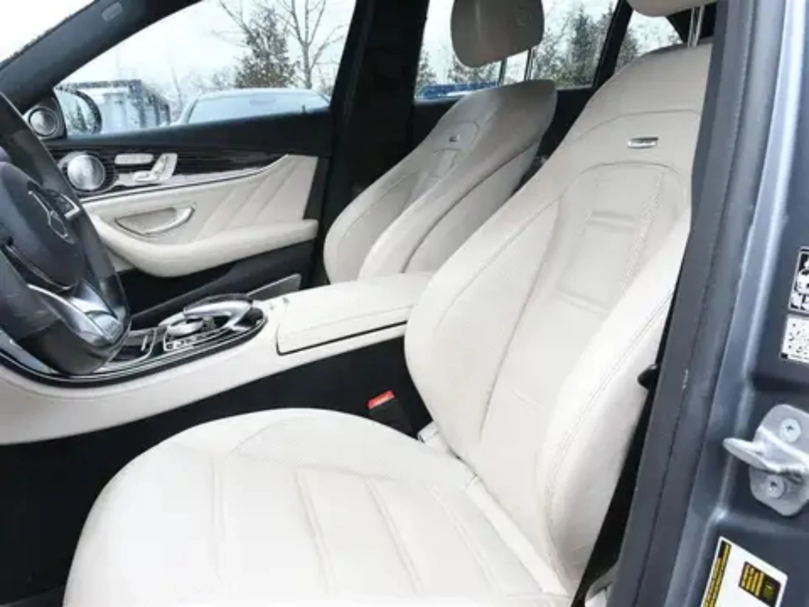 Mercedes-Benz E 43 AMG 2018/PANO/360/PREMIUM 3D-Audio/4MATIC/Distronic, снимка 6 - Автомобили и джипове - 54030889