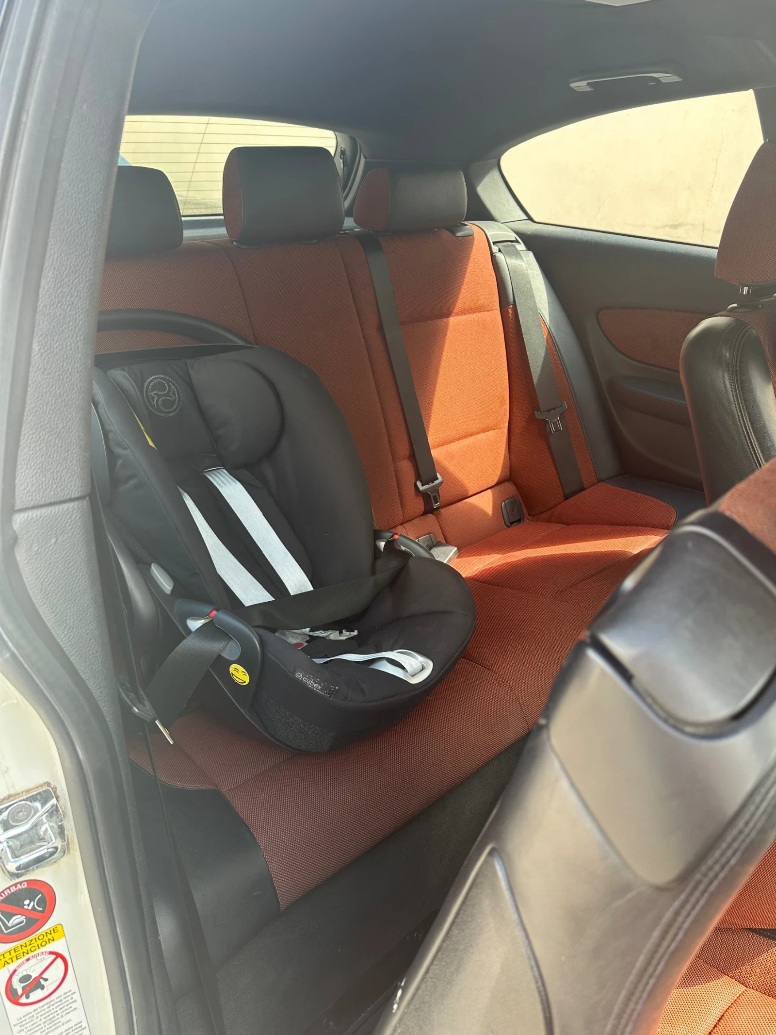 BMW 118, снимка 8 - Автомобили и джипове - 54157619