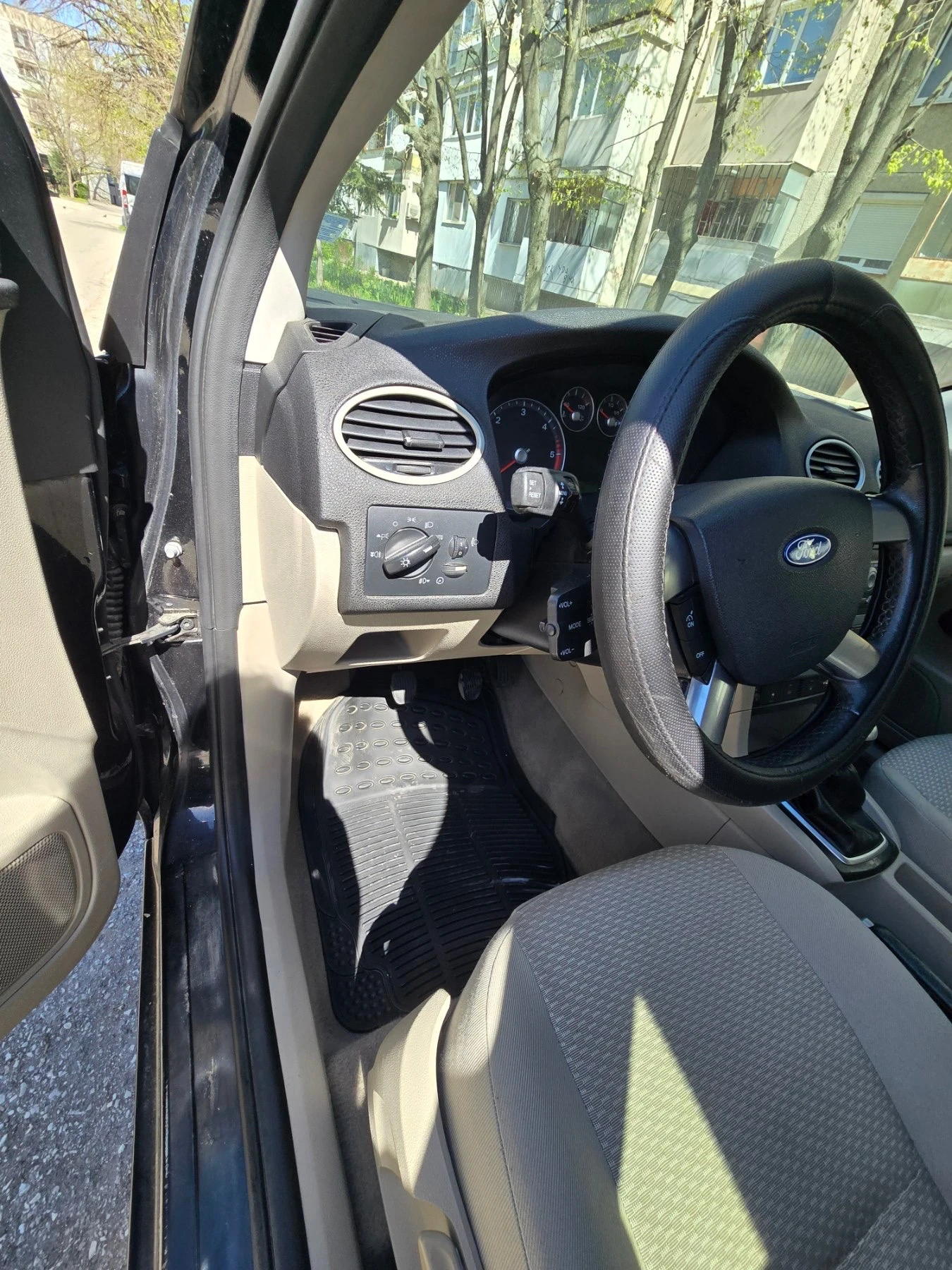 Ford Focus 1.8 TDCI, снимка 6 - Автомобили и джипове - 54173504