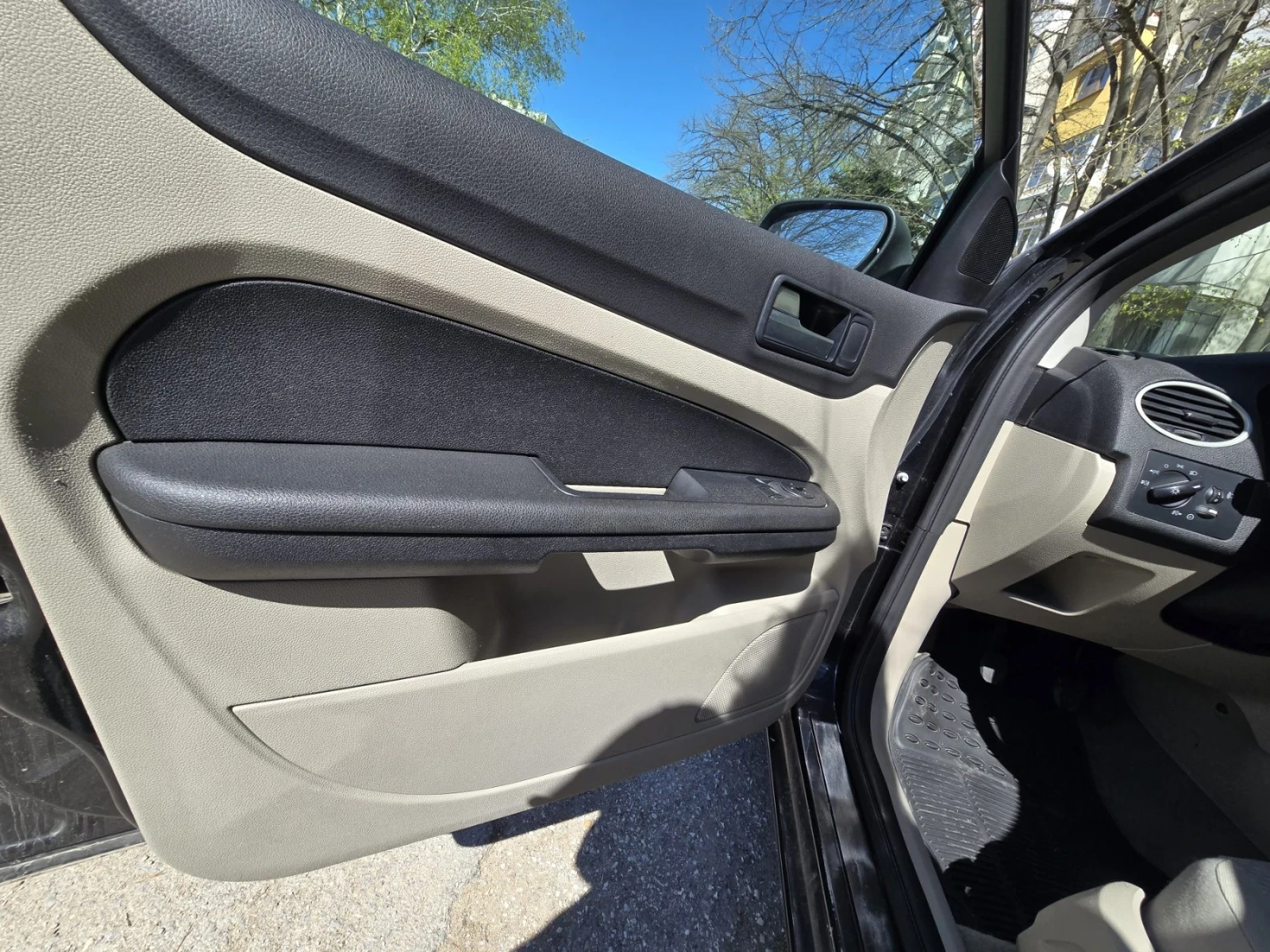 Ford Focus 1.8 TDCI, снимка 15 - Автомобили и джипове - 54173504