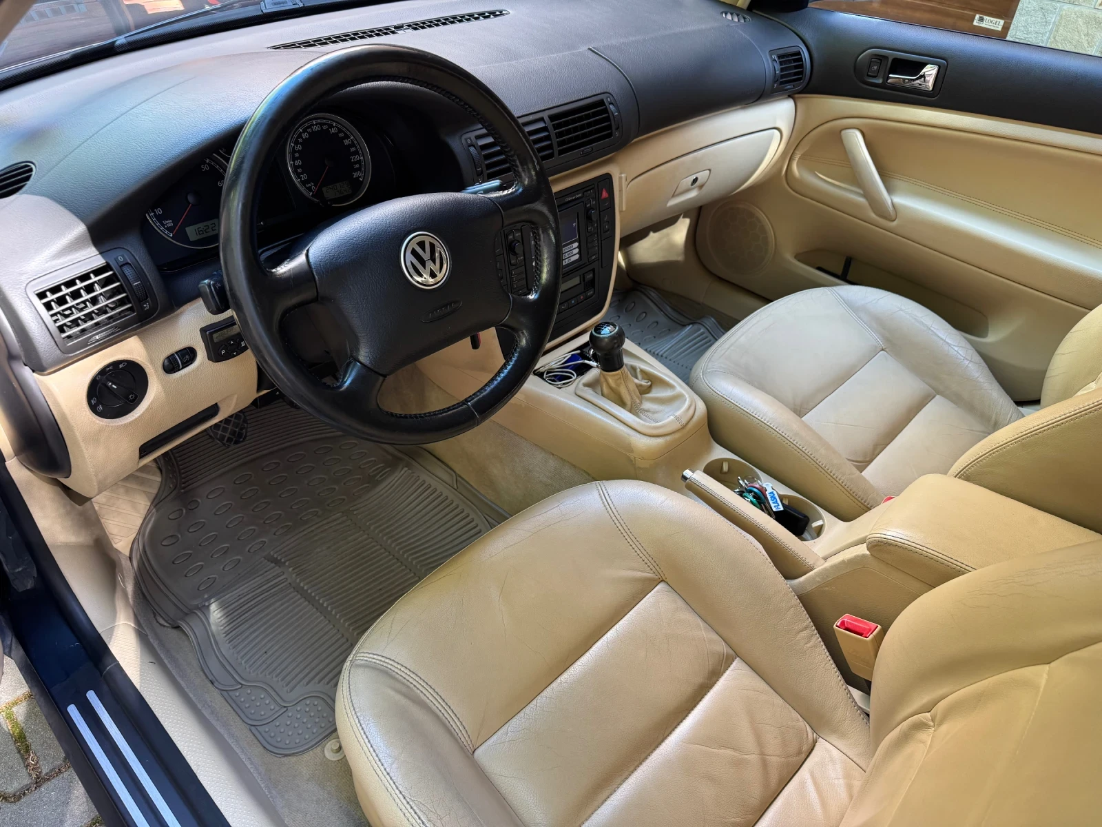 VW Passat, снимка 5 - Автомобили и джипове - 54320290