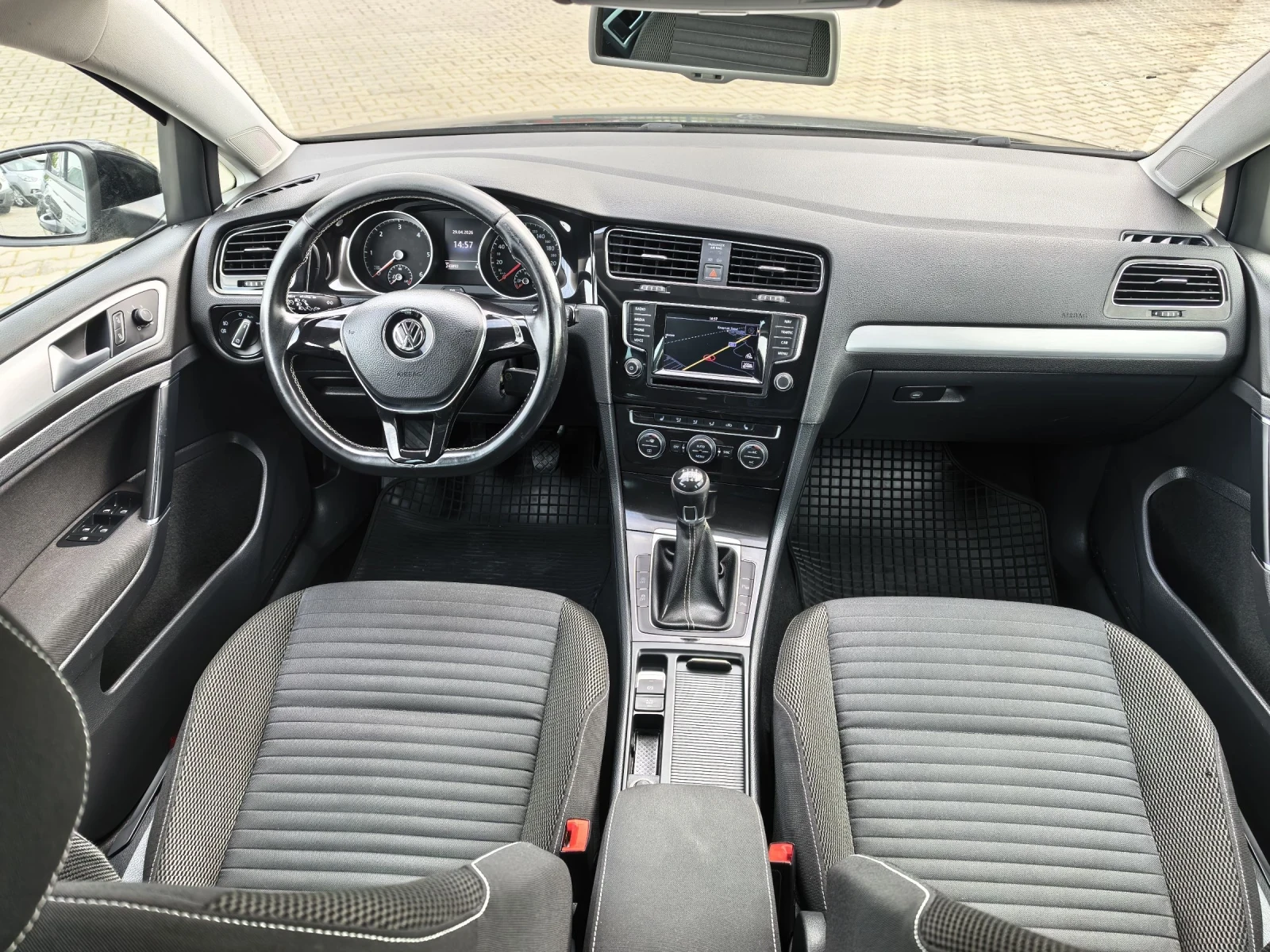 VW Golf Топ Състояние. 4х4.Обслужена. 2014г. , снимка 10 - Автомобили и джипове - 54357200