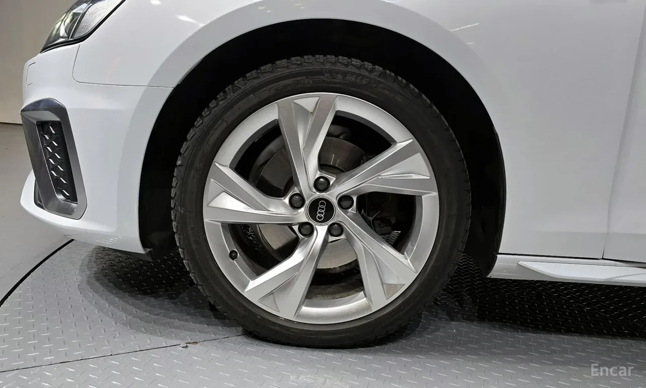 Audi A4 40 TFSI Premium (B9), снимка 5 - Автомобили и джипове - 54616664