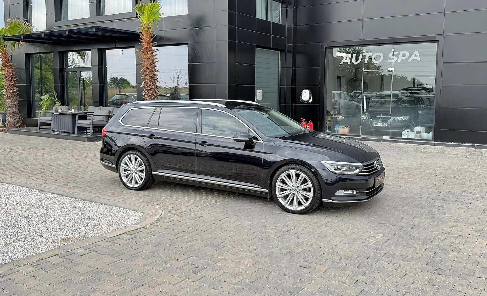 VW Passat 2.0TDi Highline * Virtual* Подгрев/Камера/Keyless, снимка 3 - Автомобили и джипове - 54754178