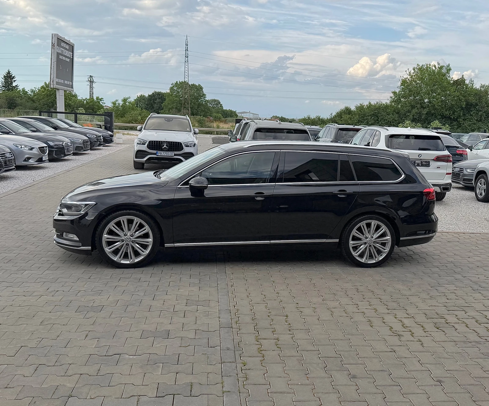 VW Passat 2.0TDi Highline * Virtual* Подгрев/Камера/Keyless, снимка 2 - Автомобили и джипове - 54754178