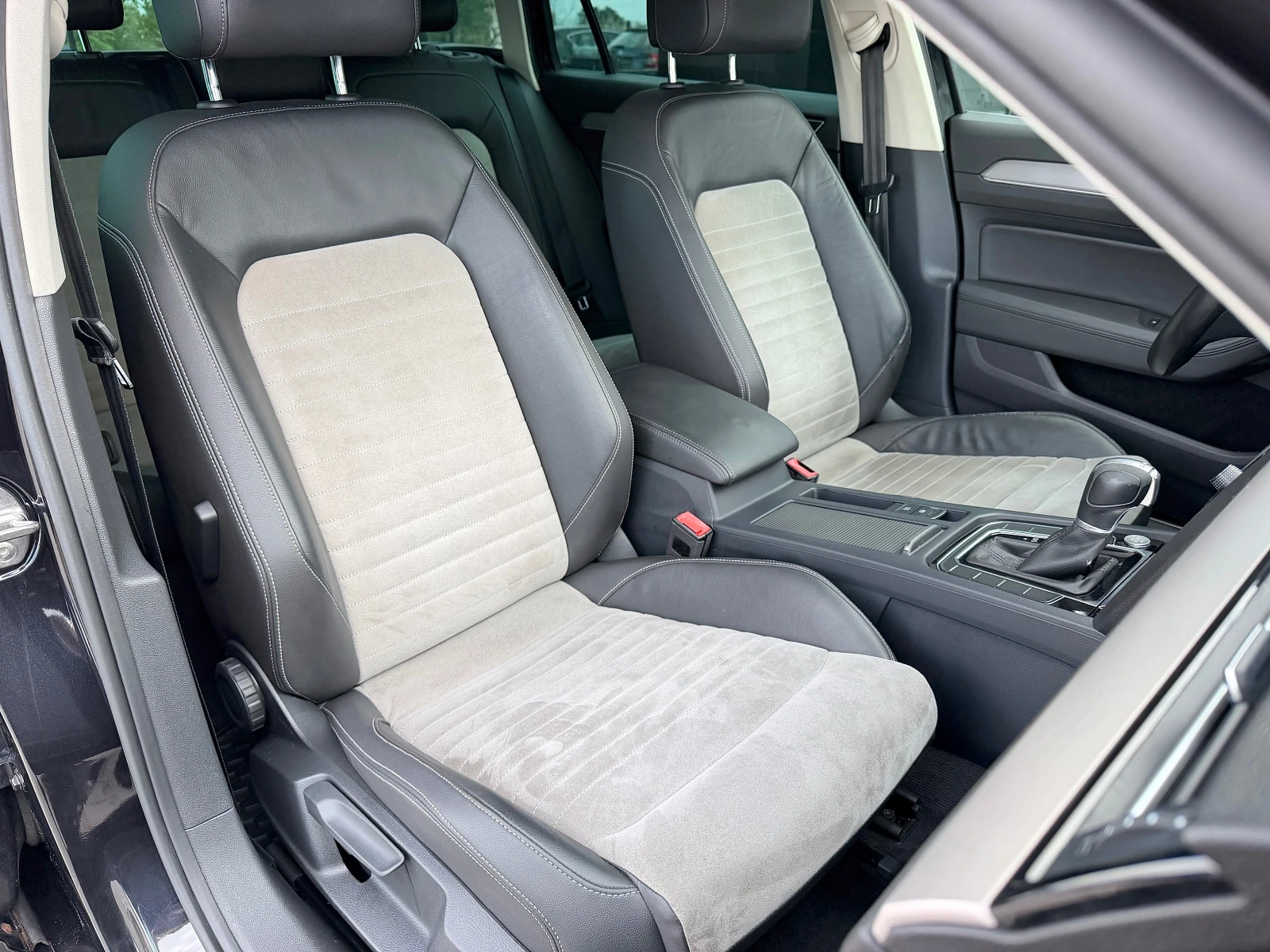 VW Passat 2.0TDi Highline * Virtual* Подгрев/Камера/Keyless, снимка 6 - Автомобили и джипове - 54754178