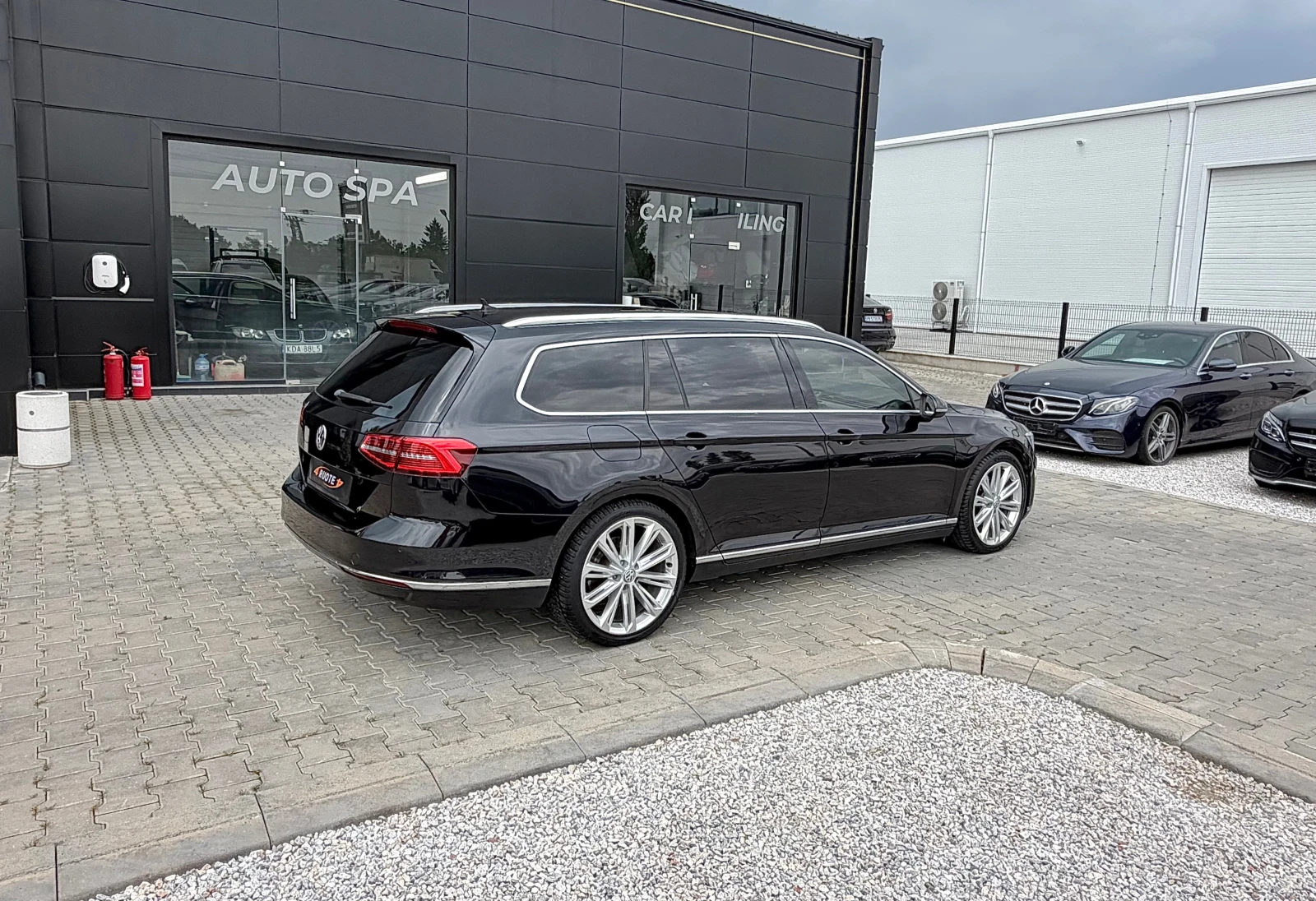 VW Passat 2.0TDi Highline * Virtual* Подгрев/Камера/Keyless, снимка 4 - Автомобили и джипове - 54754178