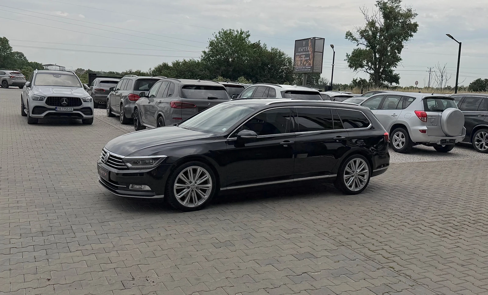 VW Passat 2.0TDi Highline * Virtual* Подгрев/Камера/Keyless, снимка 2 - Автомобили и джипове - 54754178