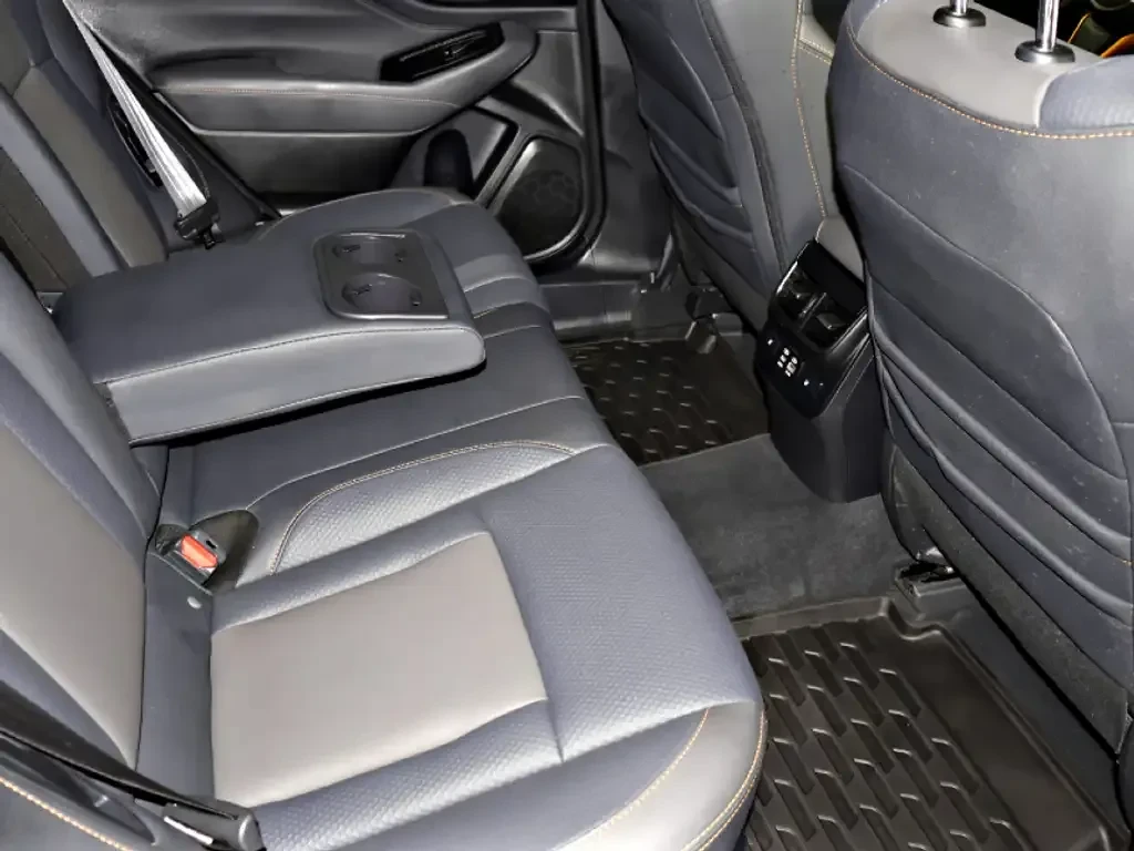 Subaru Outback Wilderness AWD | Turbo | Moonroof | Камера | , снимка 16 - Автомобили и джипове - 55261581