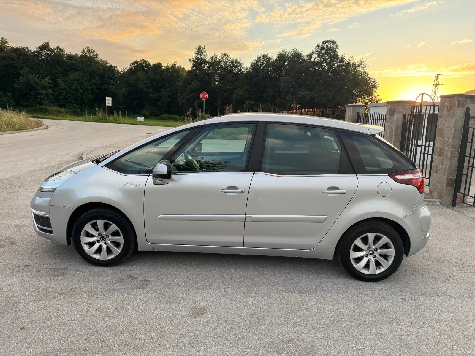 Citroen C4 Picasso 1.6 HDI 112k.c. Facelift * LED * Bluetooth  | Mobile.bg � ����������� 2